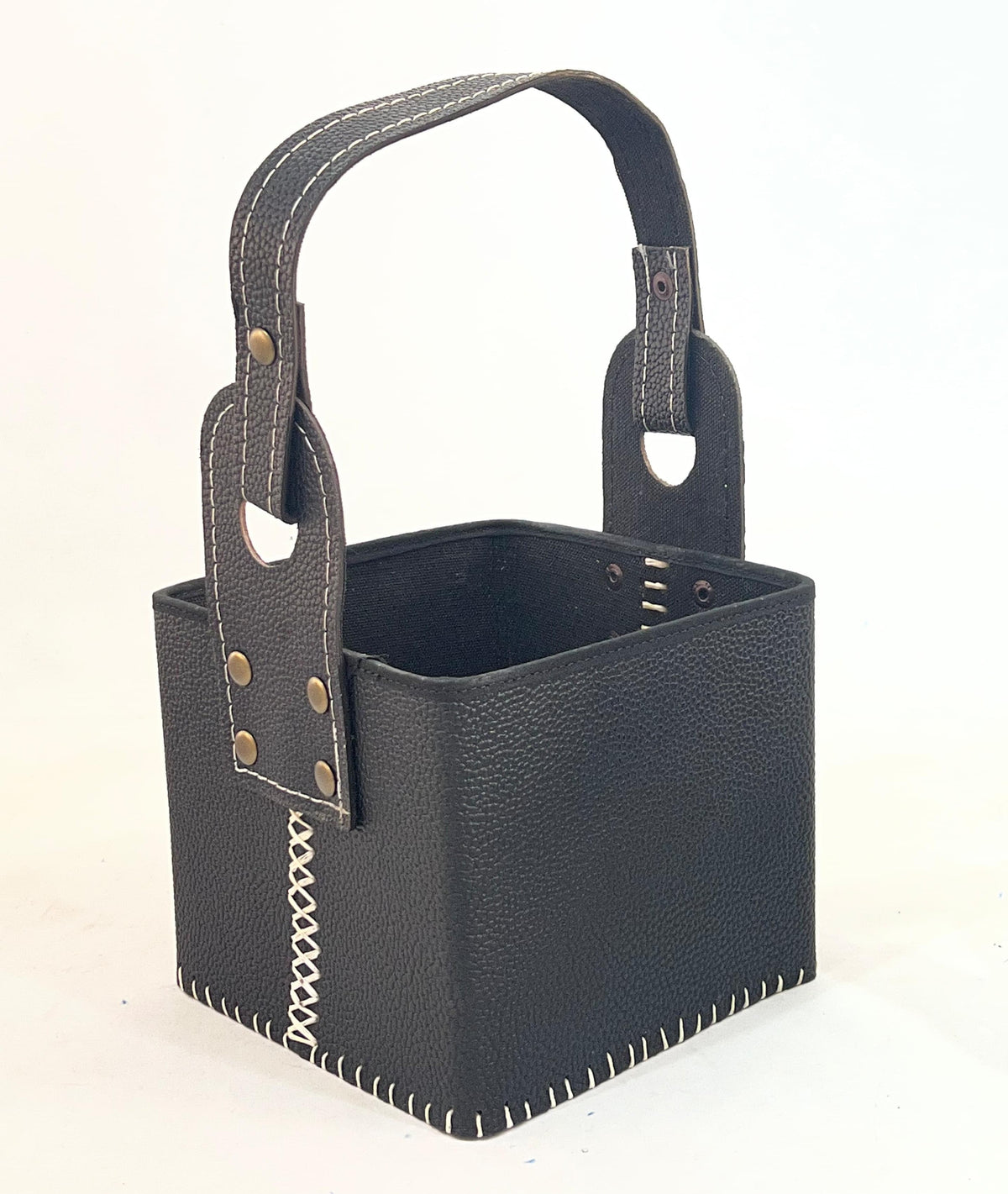 CANASTA MATERA CON MANIJA – DISEÑO ELEGANTE