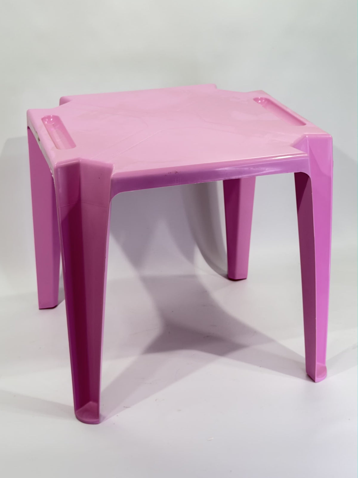 MESA PLASTICA CUADRADA PARA NIÑOS