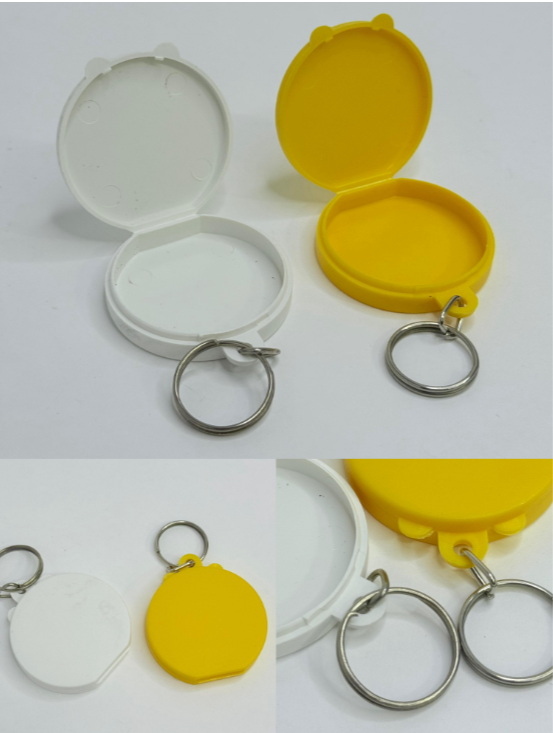 MINI PASTILLERO CON LLAVERO
