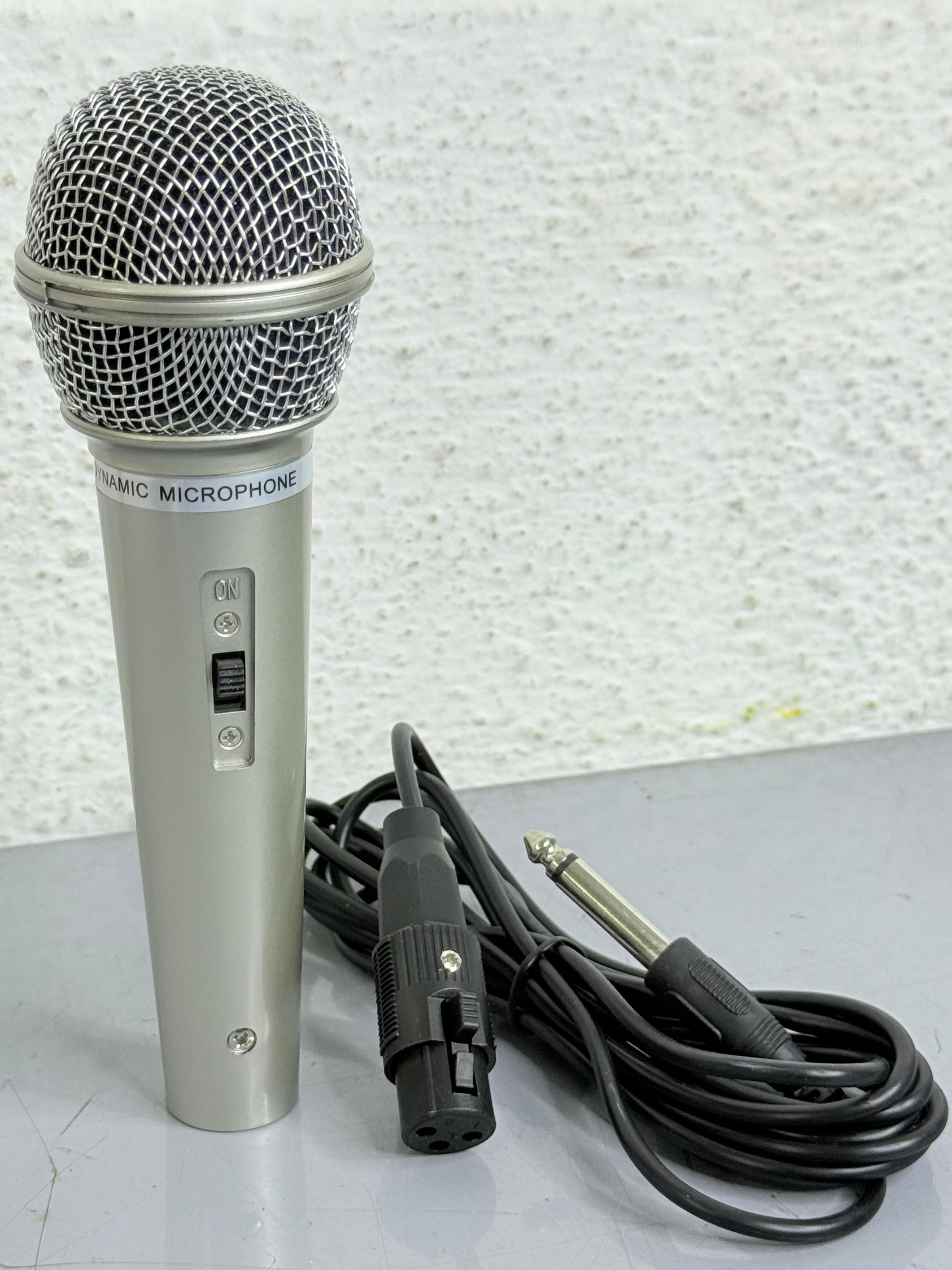 MICRÓFONO DINÁMICO PROFESIONAL | DM-701K