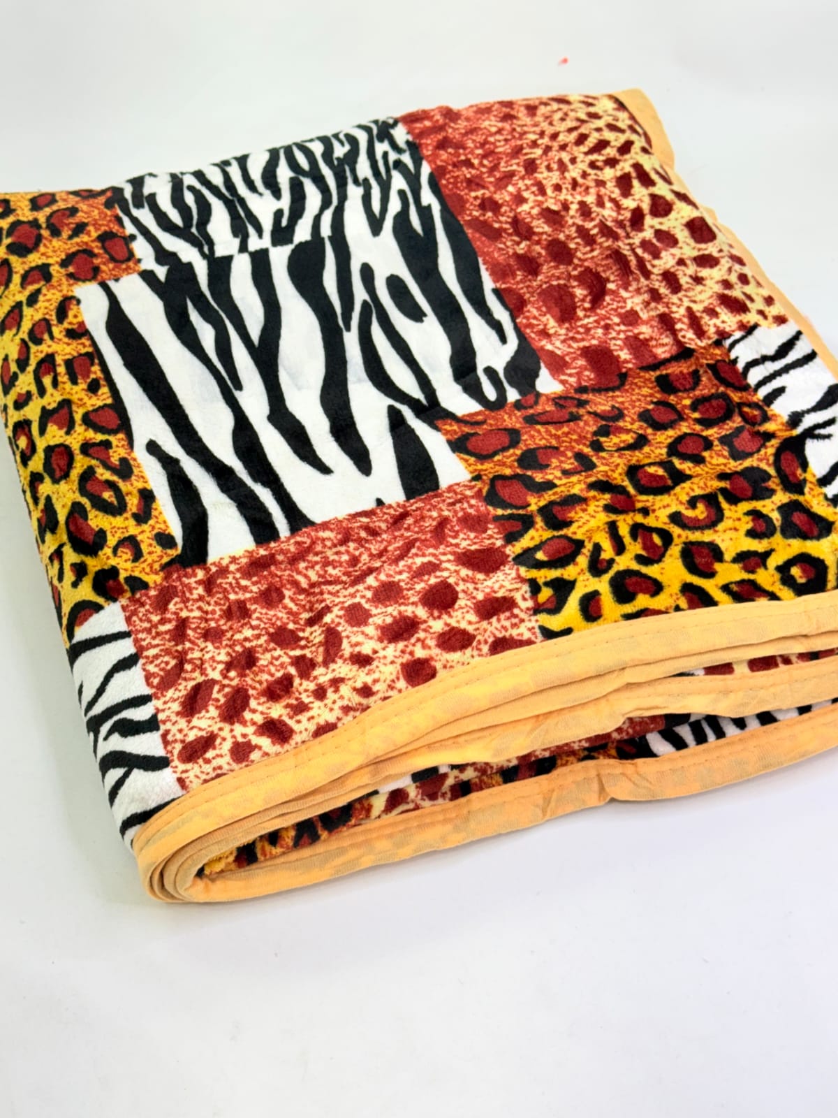 MANTA CON CORDERITO | ANIMAL PRINT 2 PLAZA Y MEDIA