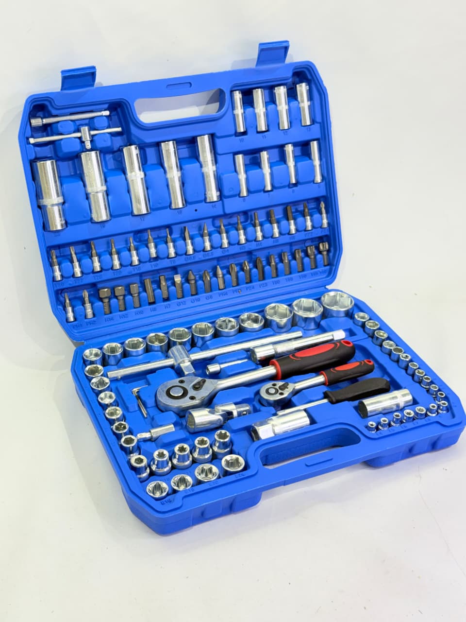 CAJA DE TUBO CON HERRAMIENTAS 108 PCS | MALETIN
