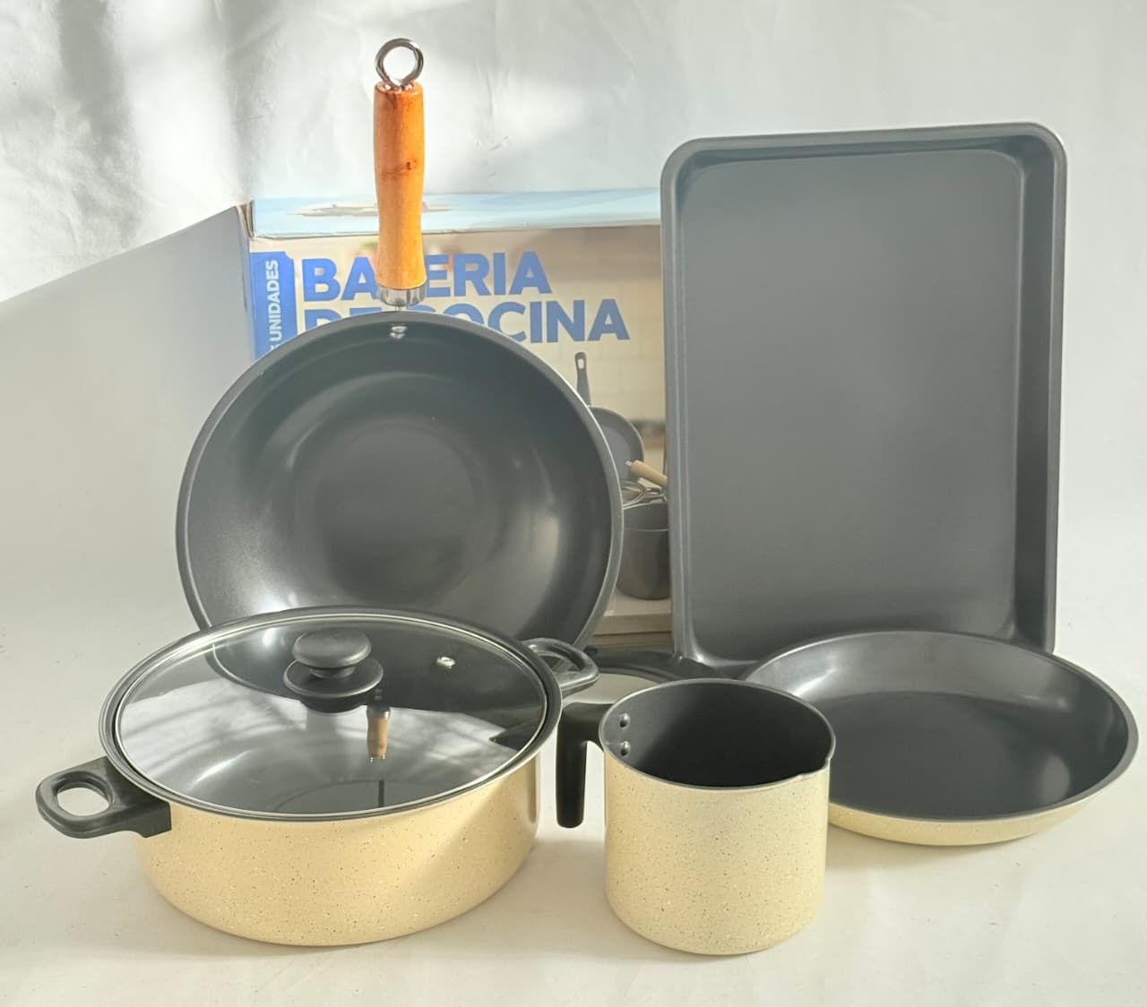 JUEGO DE OLLAS COMPLETAS 5 PCS