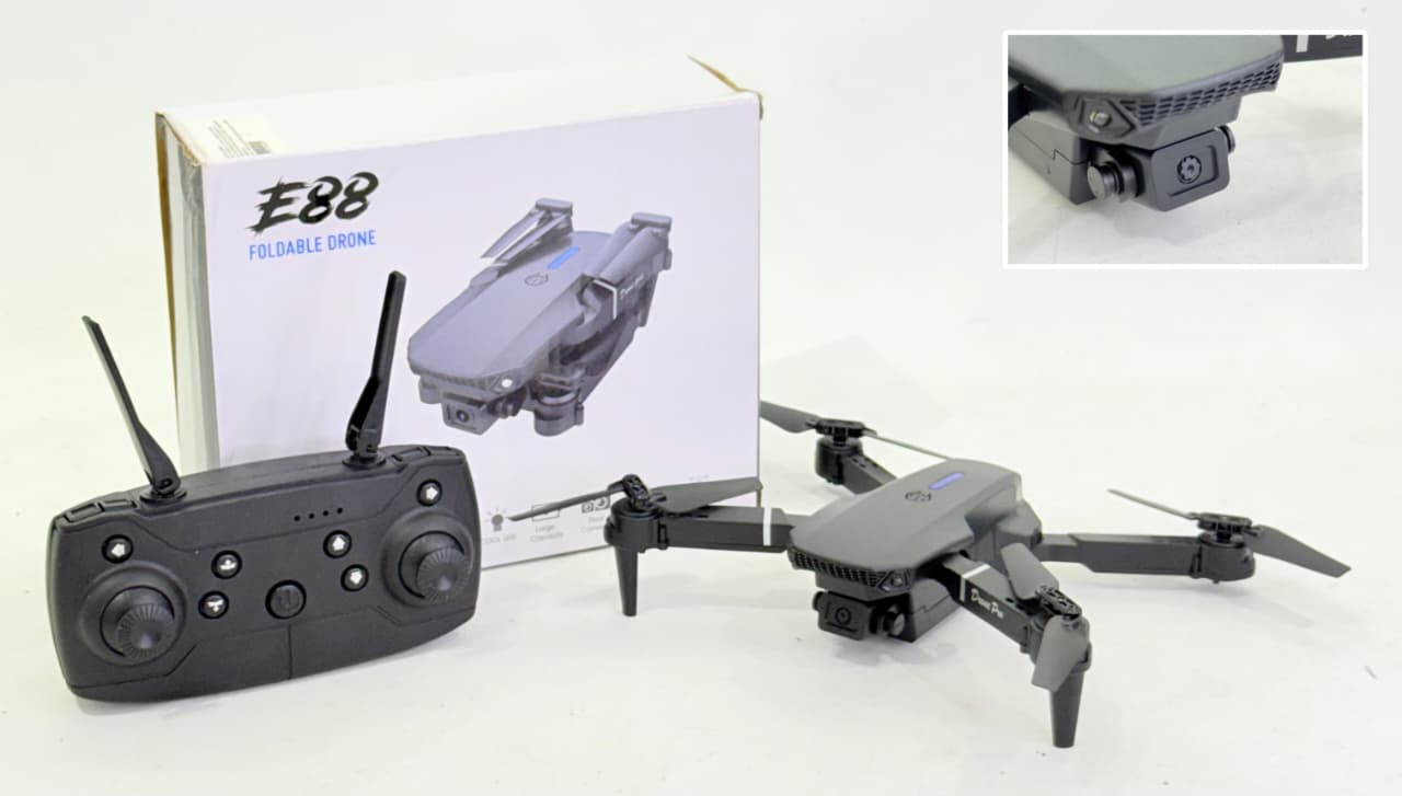 DRONE PLEGABLE E88